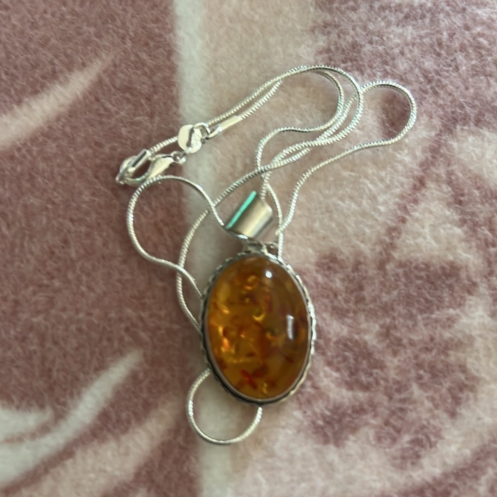 Sterling Silver 925 Chain Necklace with Oval Amber Pendant – Natural Gemstone - Picture 3 of 5